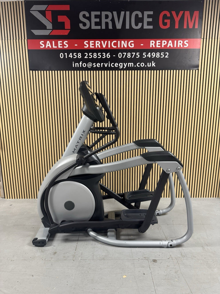 Matrix E7xi Elliptical Cross Trainer