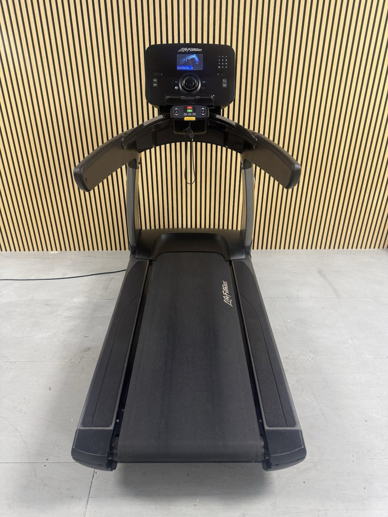Life Fitness 95T Treadmill With Explore Console
