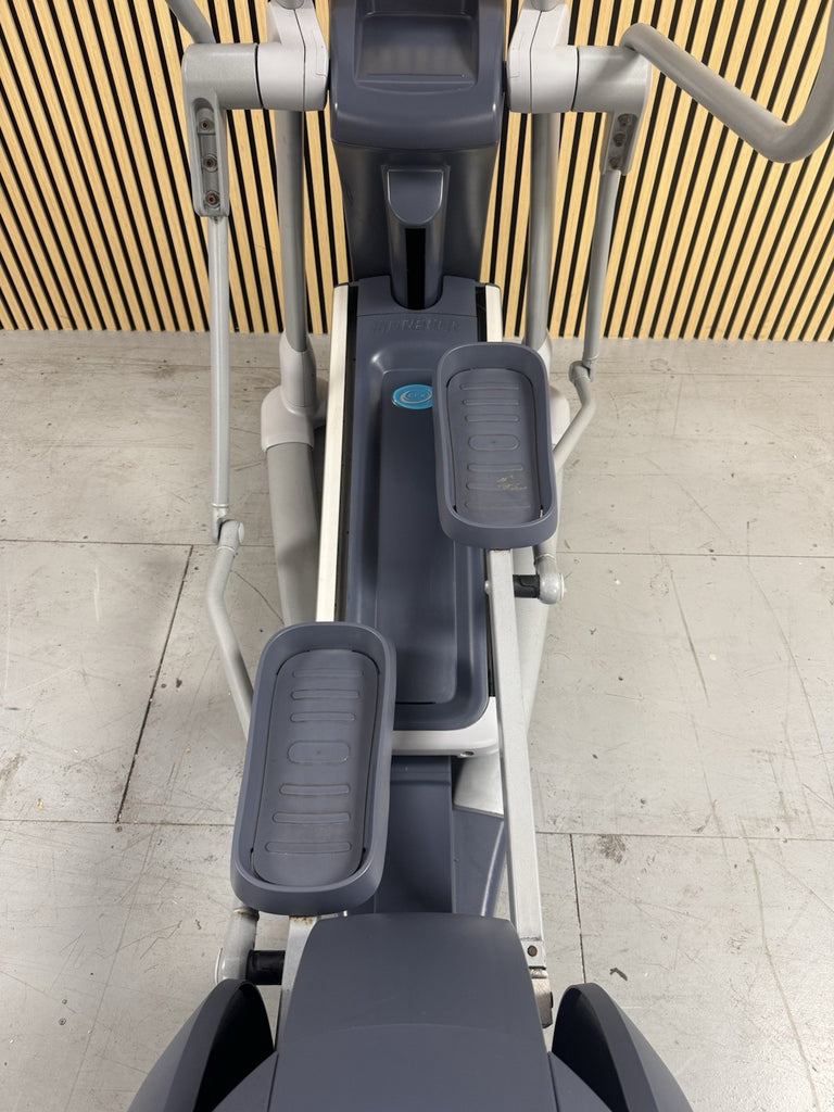 Precor EFX 885 Cross Trainer With P82 Console