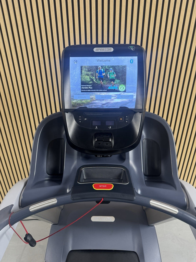 Precor Treadmill 885 Series with P82 Console