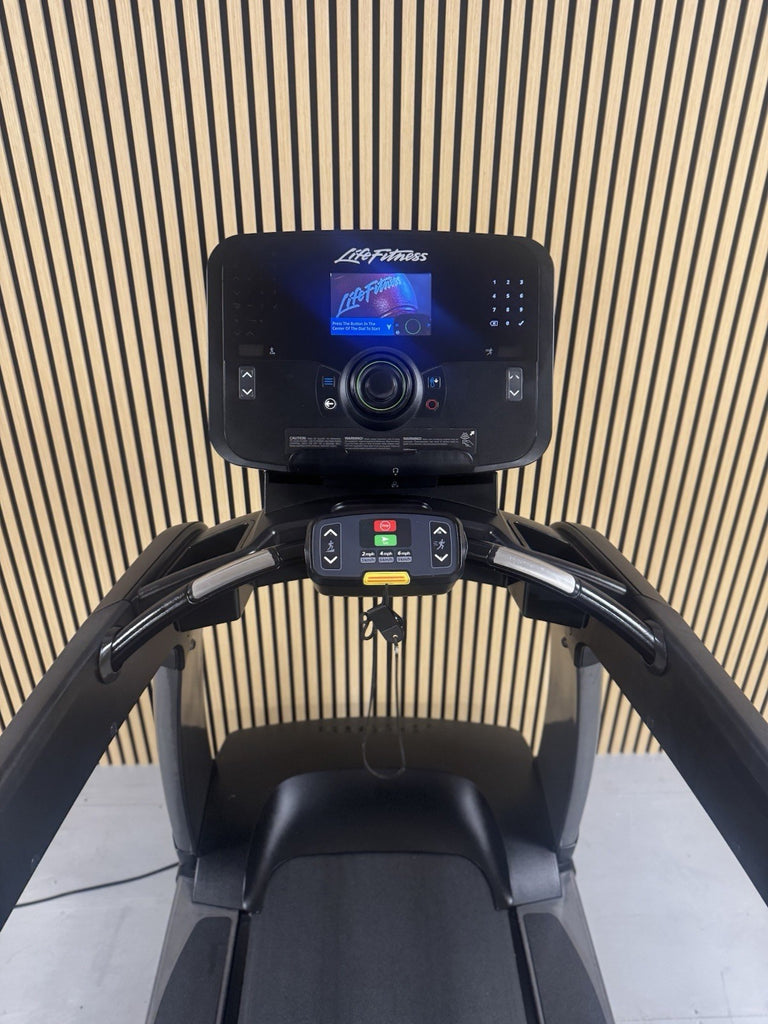 Life Fitness 95T Treadmill With Explore Console