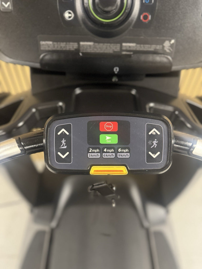 Life Fitness 95T Treadmill With Explore Console