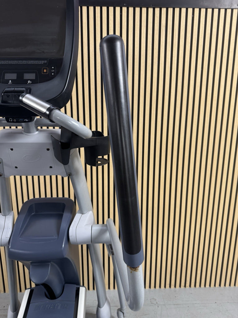 Precor EFX 885 Cross Trainer With P82 Console