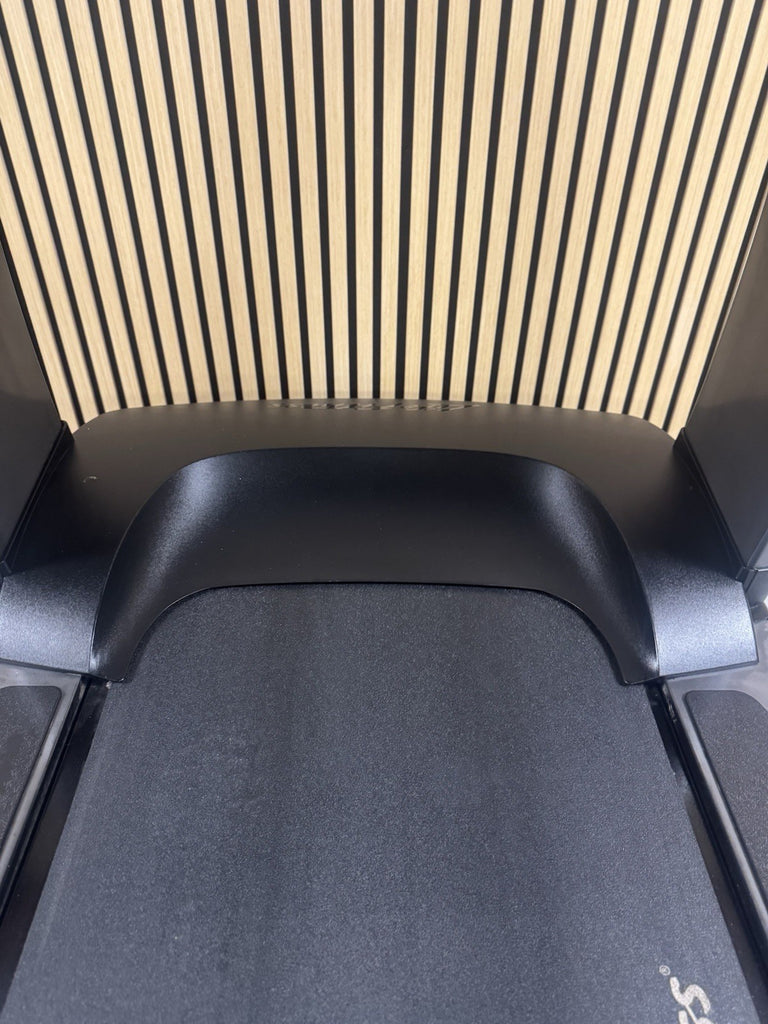 Life Fitness 95T Treadmill With Explore Console