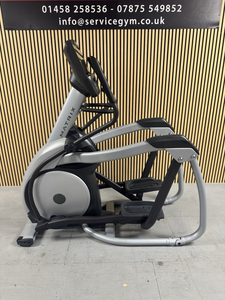 Matrix E7xi Elliptical Cross Trainer