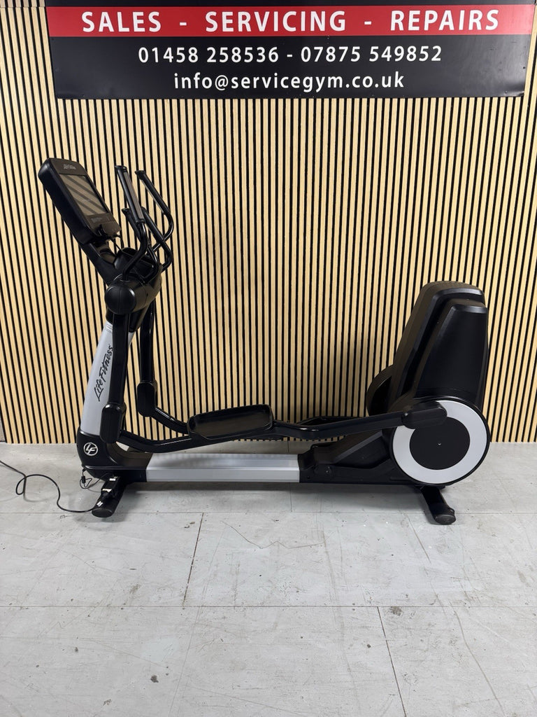 Life Fitness 95X Discover Cross Trainer With SE Console