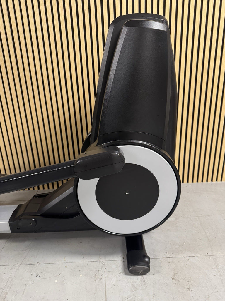 Life Fitness 95X Discover Cross Trainer With SE Console