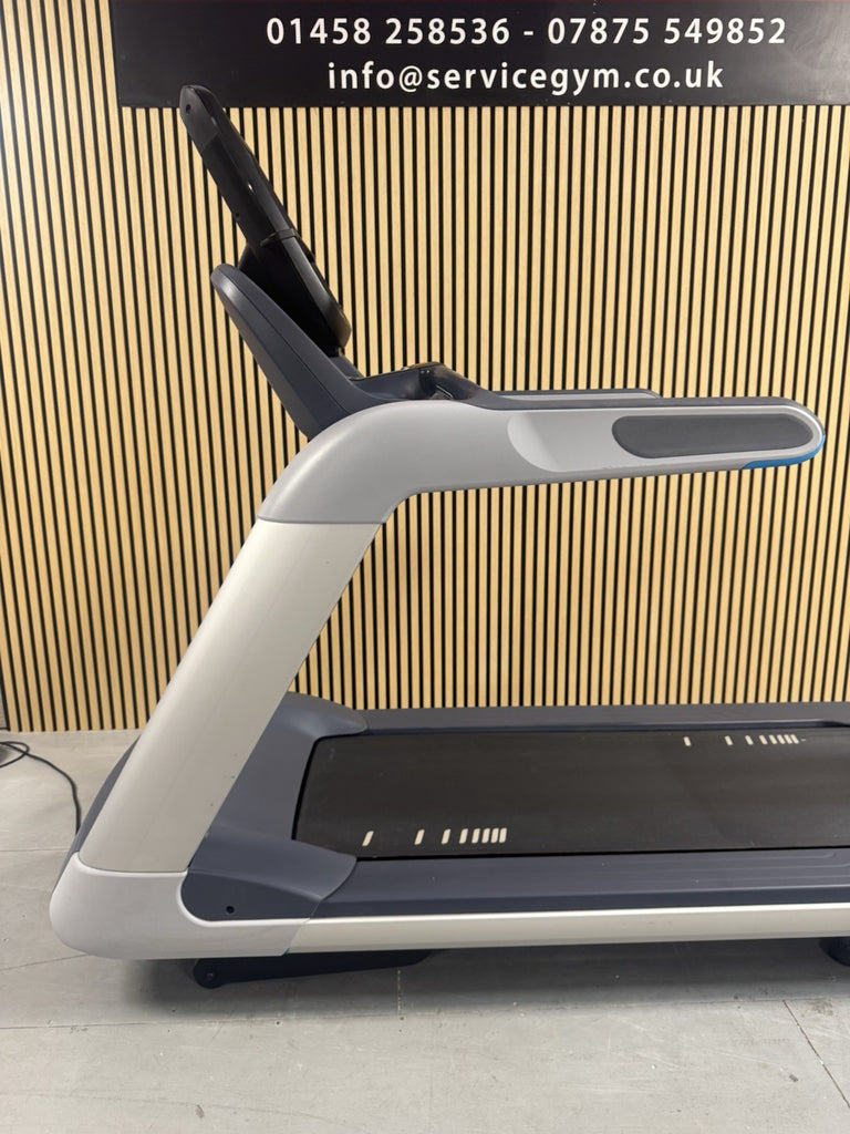 Precor Treadmill 885 Series with P82 Console