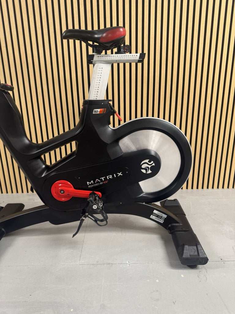 Matrix IC7 Indoor Cycle Spin Bike With Monitor