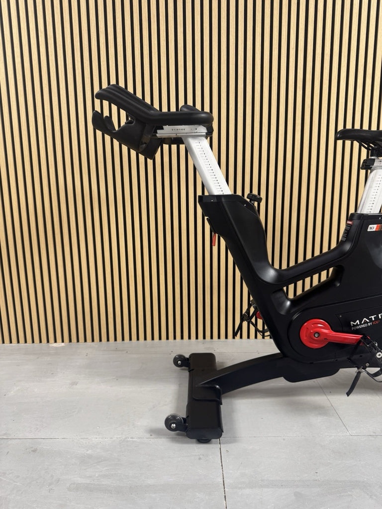 Matrix IC7 Indoor Cycle Spin Bike With Monitor