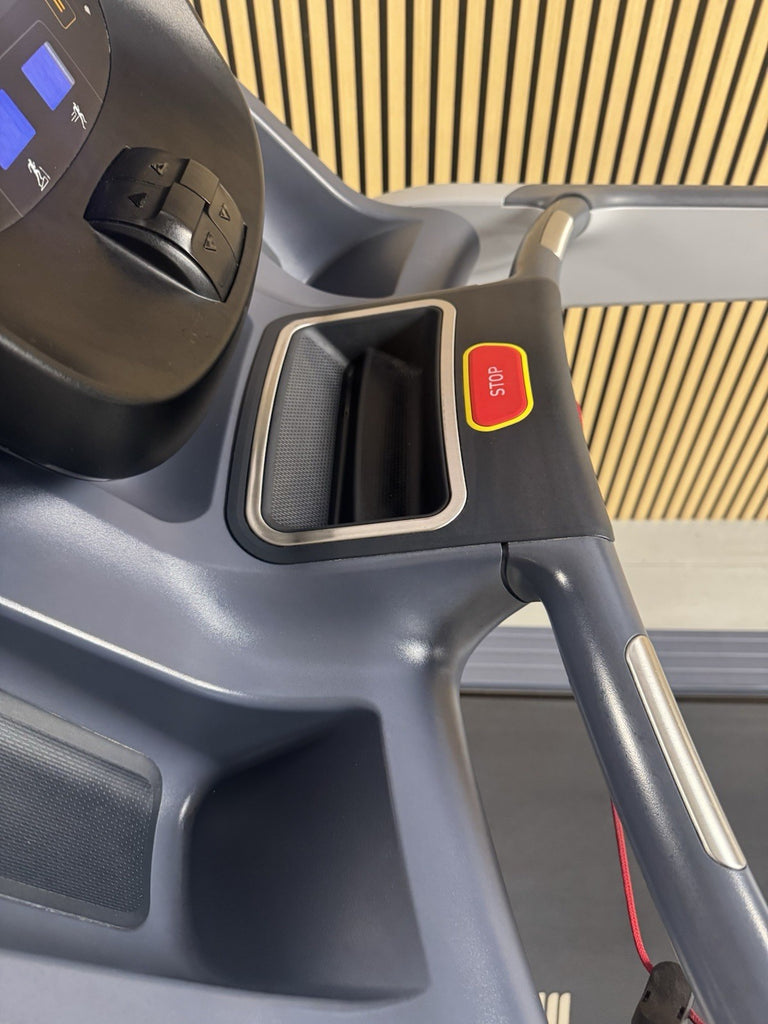 Precor Treadmill 885 Series with P82 Console