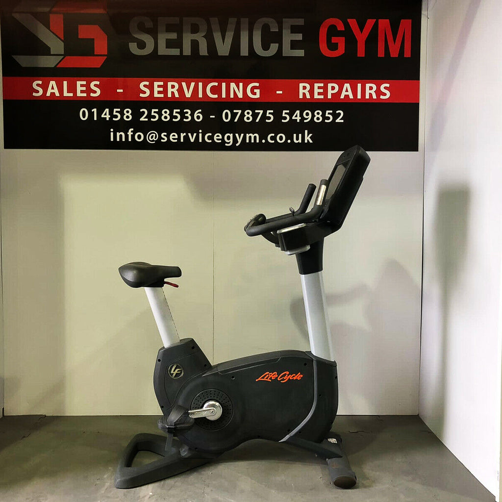 Life Fitness 95C Discover Upright Bike With SE Console. Commercial Gym Equipment