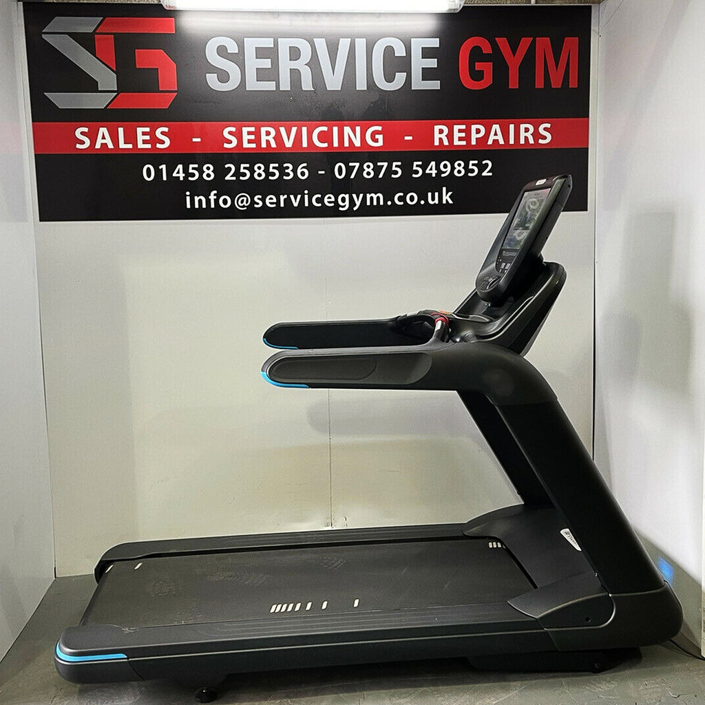 Precor Experience 8 Series Treadmill With P82 Console. Commercial Gym Equipment