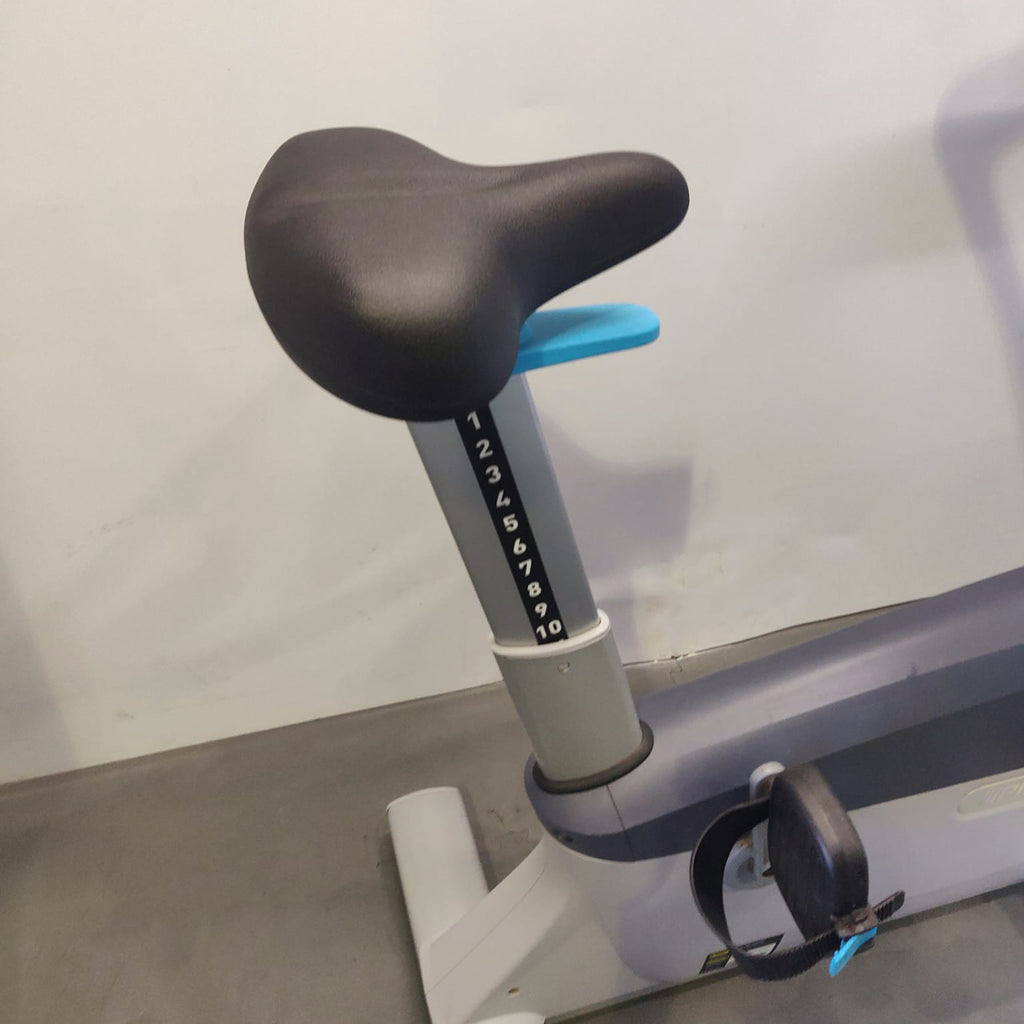 Precor UBK 885 Upright Cycle Bike. Commercial Gym Equipment